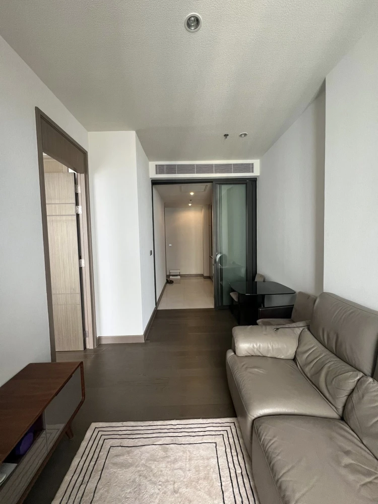 For rent: The Esse at Singha Complex, spacious room, lots of usable space, good location, great common area, beautiful view, reserve now!