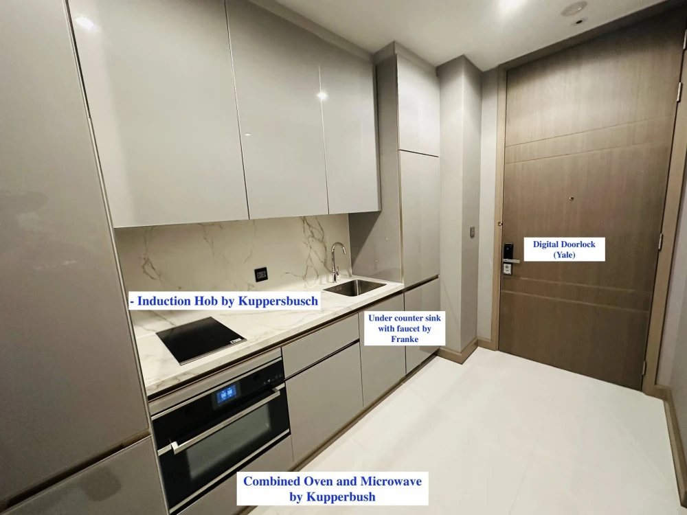 For rent: The Esse at Singha Complex, a nice room with full facilities. Just bring your own luggage and move in. You must not miss this.