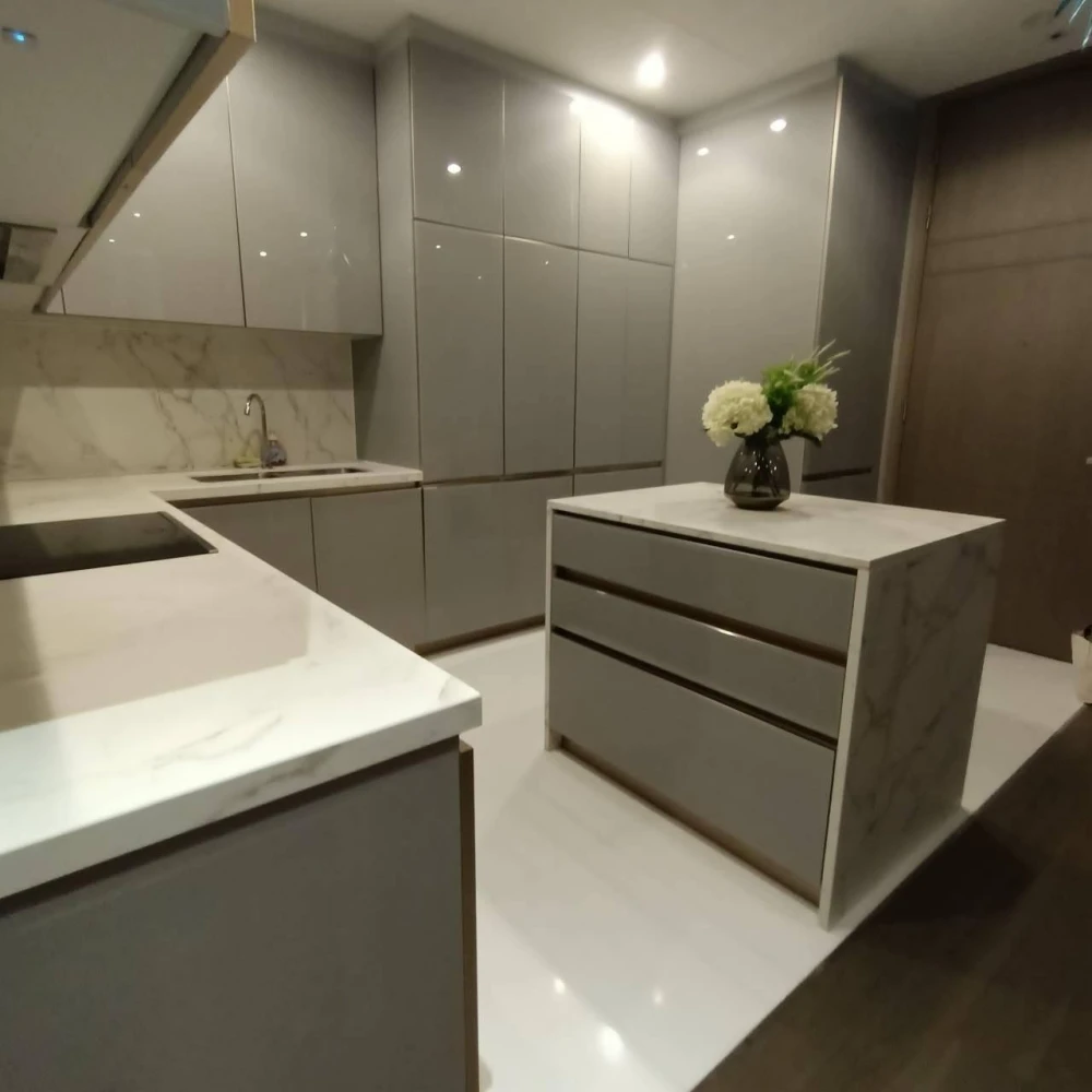 For rent: The Esse At Singha Complex, large room, lots of space, fully furnished, ready to move in