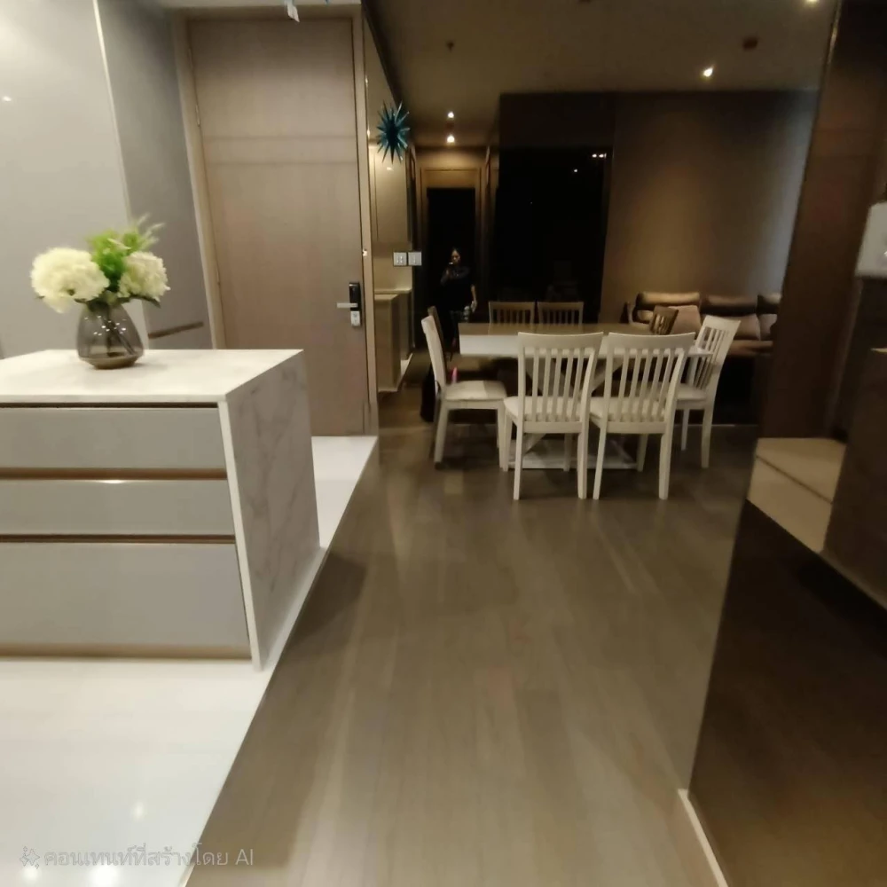For rent: The Esse At Singha Complex, large room, lots of space, fully furnished, ready to move in