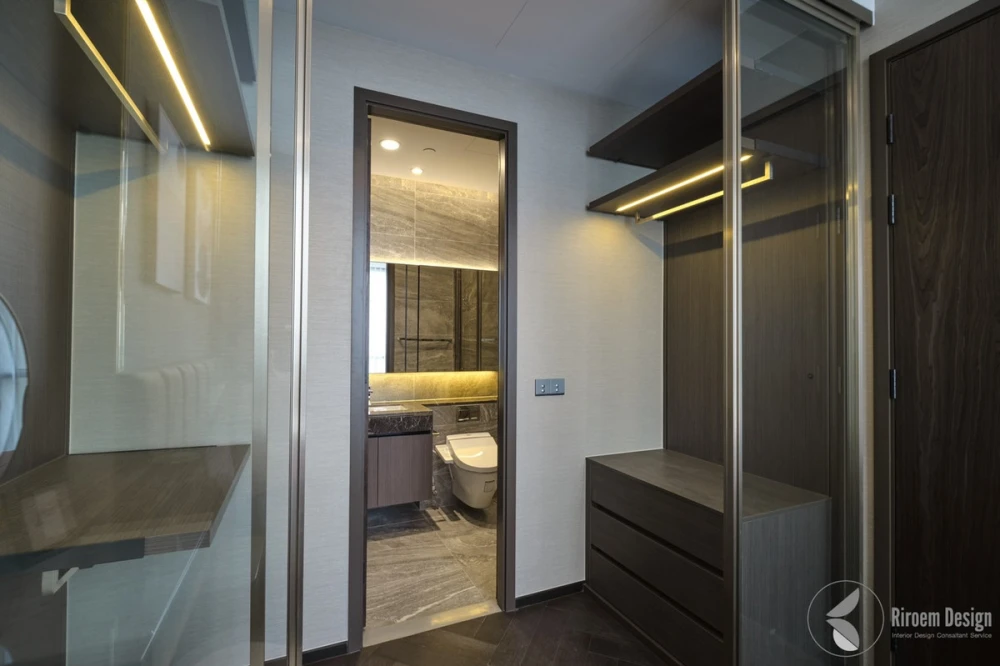 For rent: The Esse Sukhumvit 36. Beautifully furnished and ready to move in. Book now! (Quickly!)