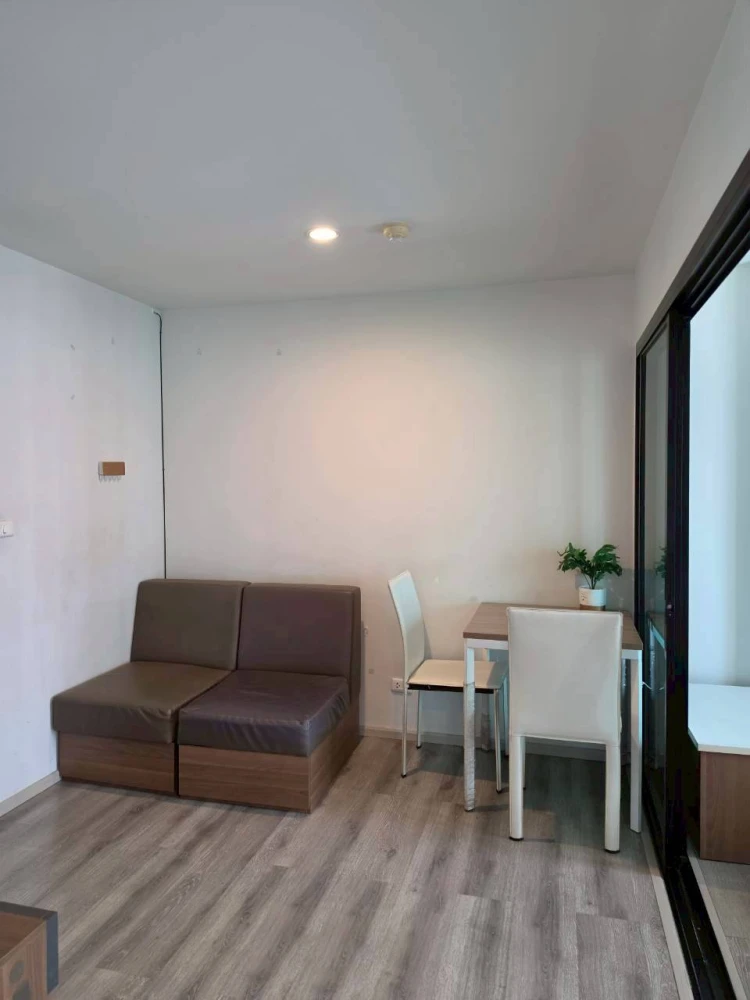 For rent: The Excel Bearing Lasalle 11. Nice room, fully furnished with appliances. Book now!