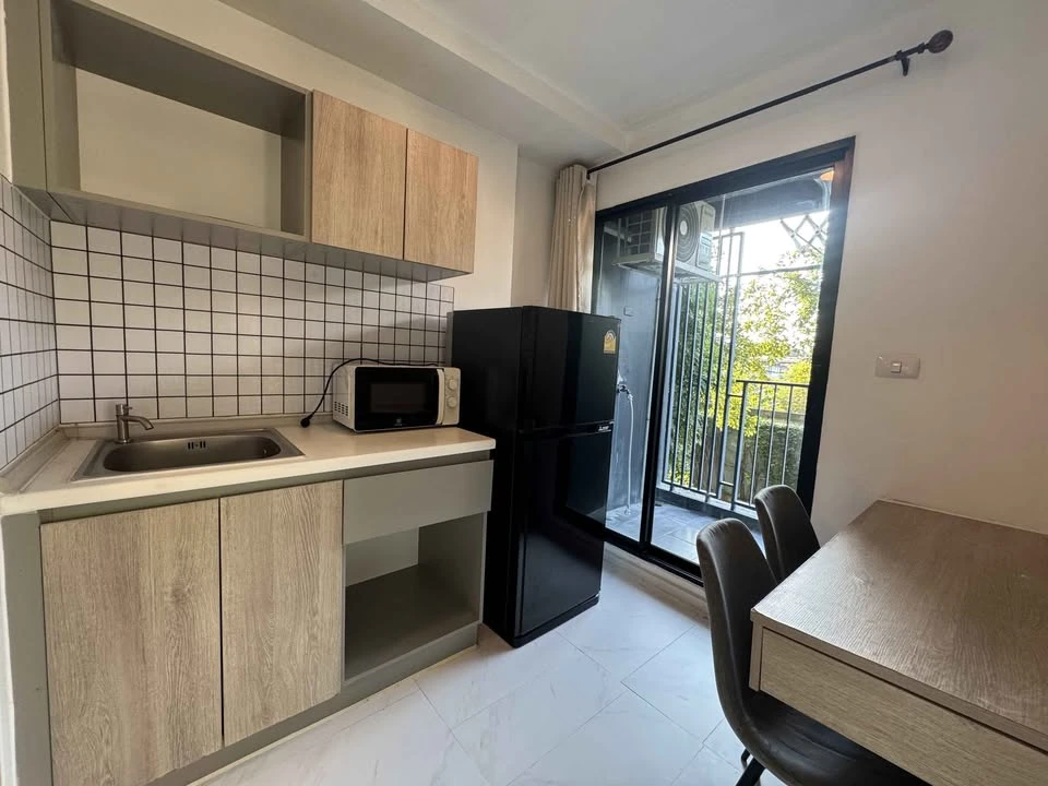 For rent: The Excel Groove Lasalle 52, separate rooms, well-divided zones, good price, book now, don't miss out!