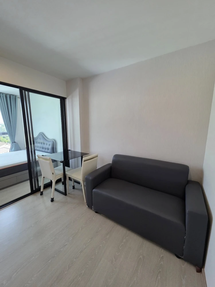 For rent: The Excel Groove Lasalle 52, a nice room on the 6th floor, good location, beautiful view, comes with complete facilities, reserve now!