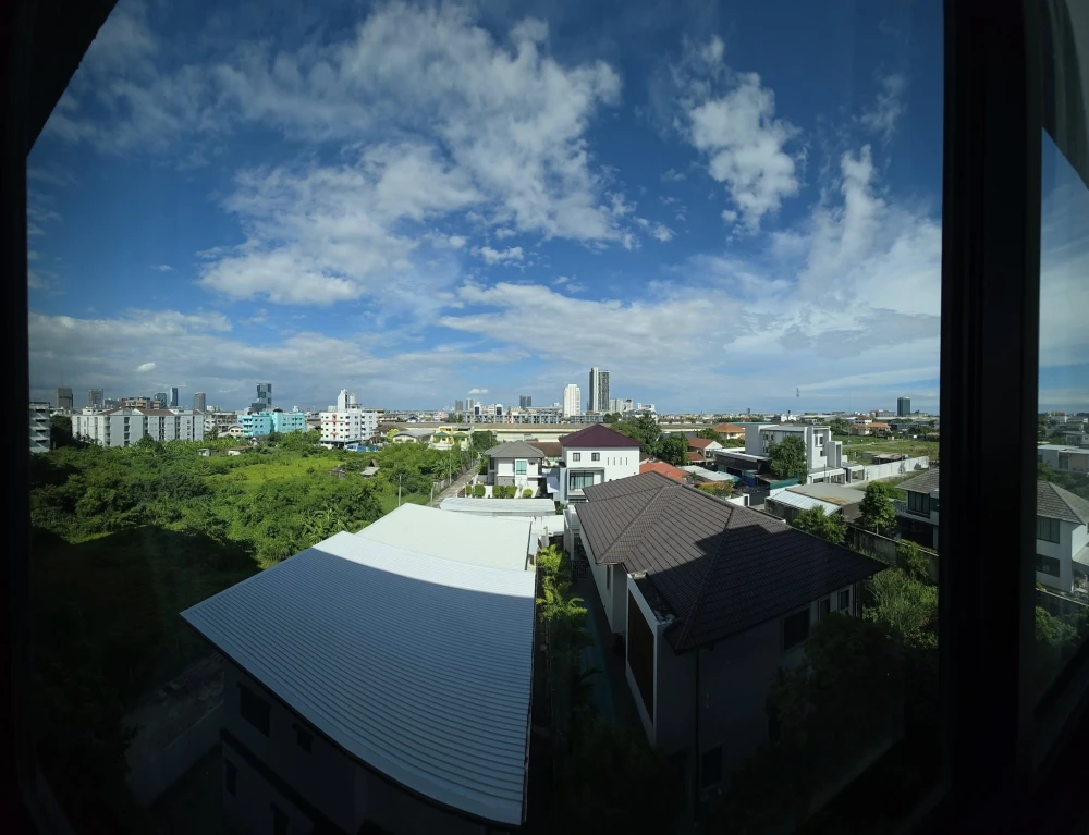 For rent: The Excel Groove Lasalle 52, a nice room on the 6th floor, good location, beautiful view, comes with complete facilities, reserve now!