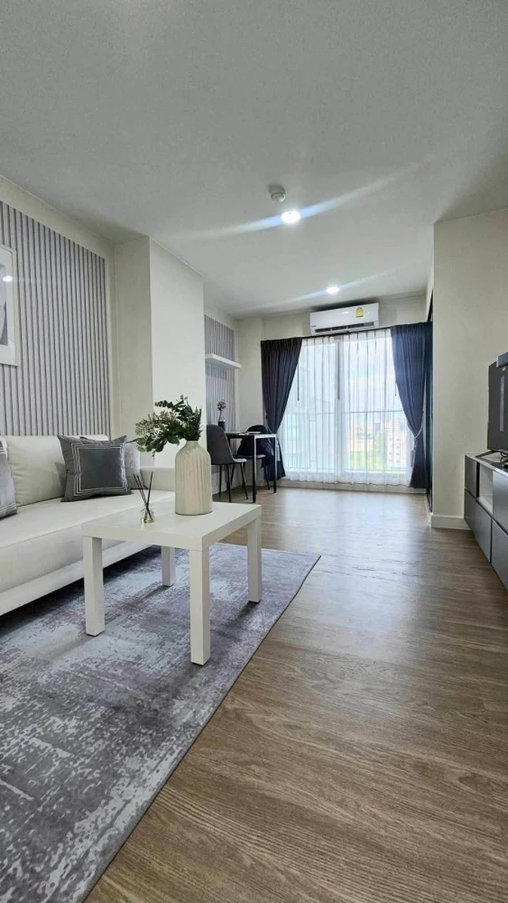 For Rent: The Excel Groove Lasalle 52, corner unit offering privacy, fully furnished, great view. Don't miss out!
