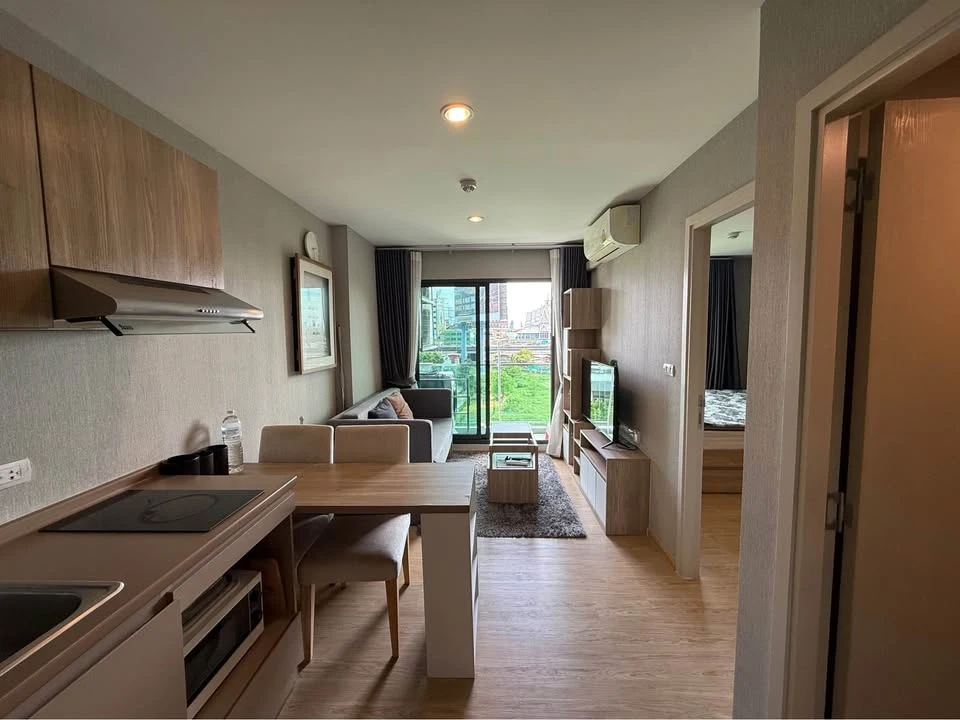 For rent: The Excel Hideaway Sukhumvit 50, spacious room, comfortable, good view, with amenities. Book now before you miss out!