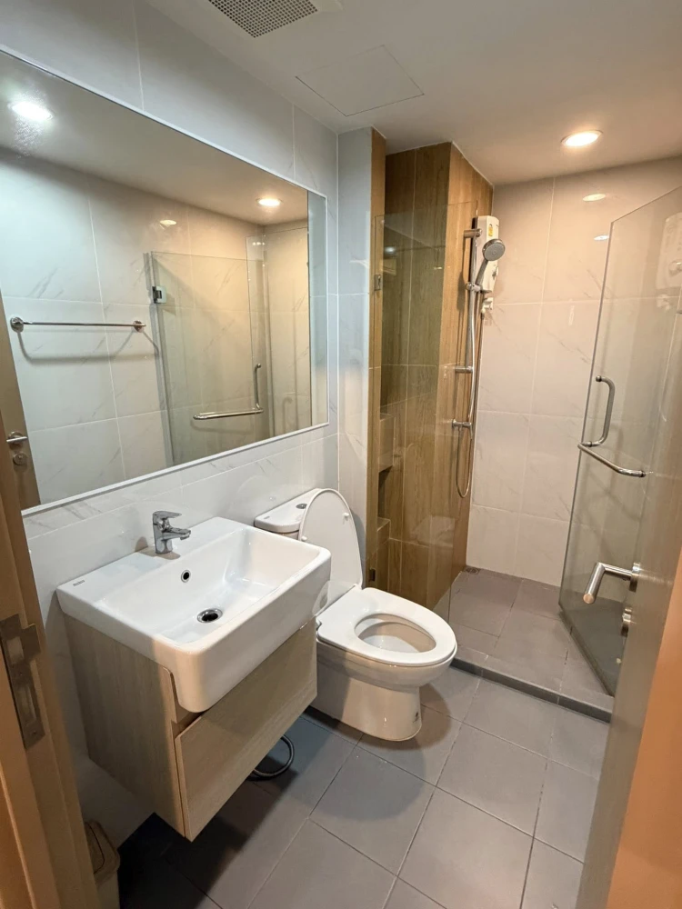 For rent: The Excel Hideaway Sukhumvit 71. Ready to move in, fully furnished, affordable price. Book now before it's too late!