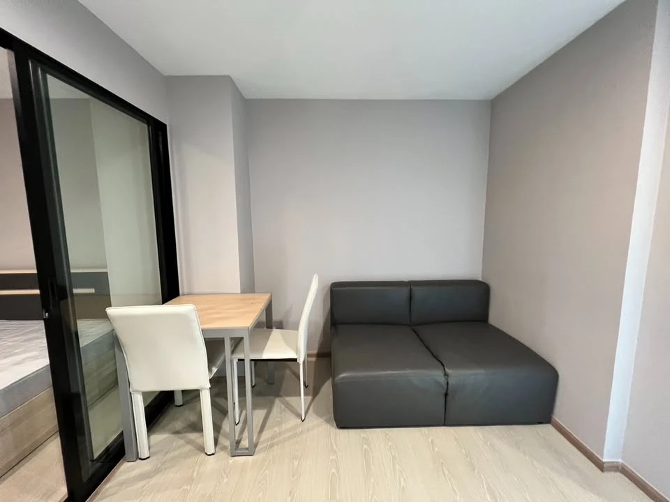 For rent: The Excel Khu khot, north-facing room, comes with complete furniture and amenities. Don't miss out!