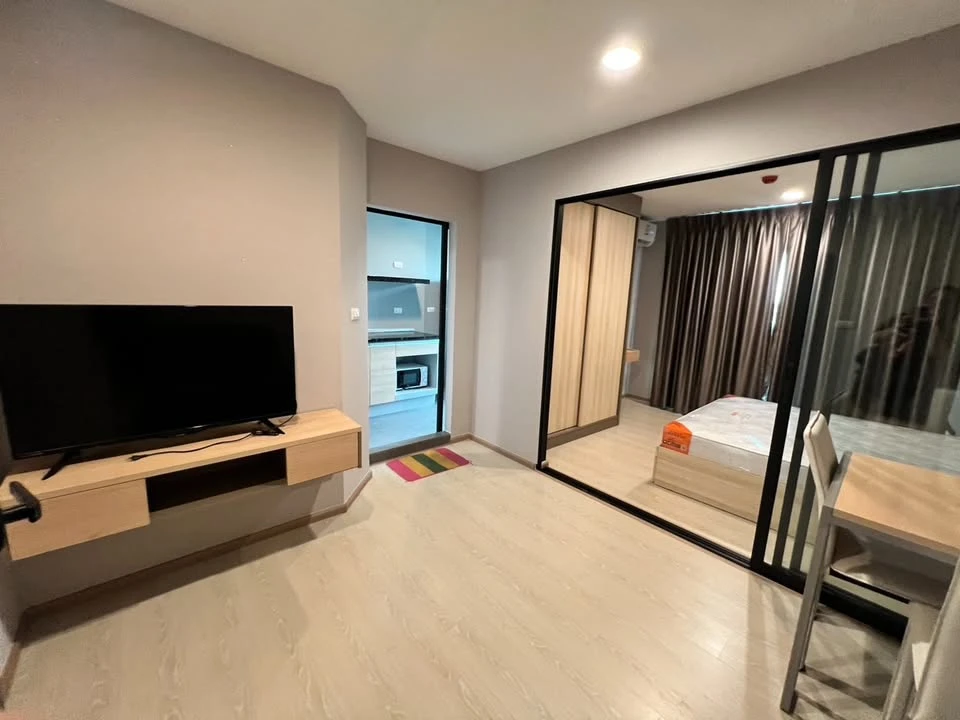 For rent: The Excel Khu khot, north-facing room, comes with complete furniture and amenities. Don't miss out!