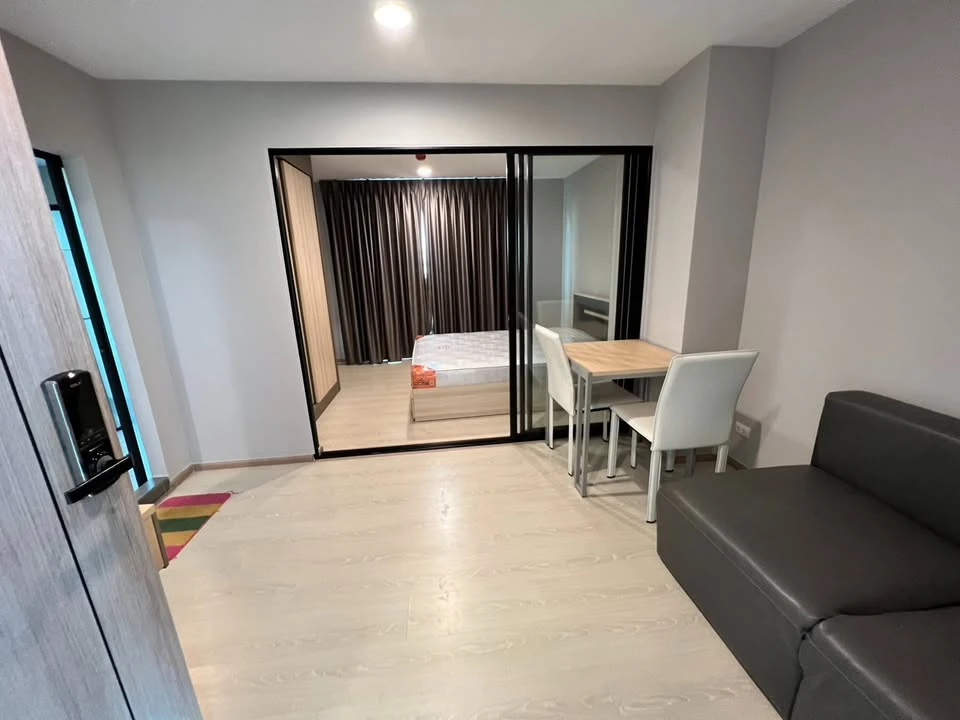 For rent: The Excel Khu khot, north-facing room, comes with complete furniture and amenities. Don't miss out!