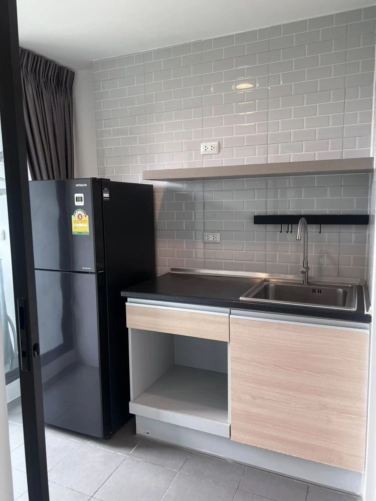 For rent: The Excel Khu Khot, Building C, 7th floor. Furniture as shown in the pictures, high-quality built-in fixtures. Don't miss this opportunity!