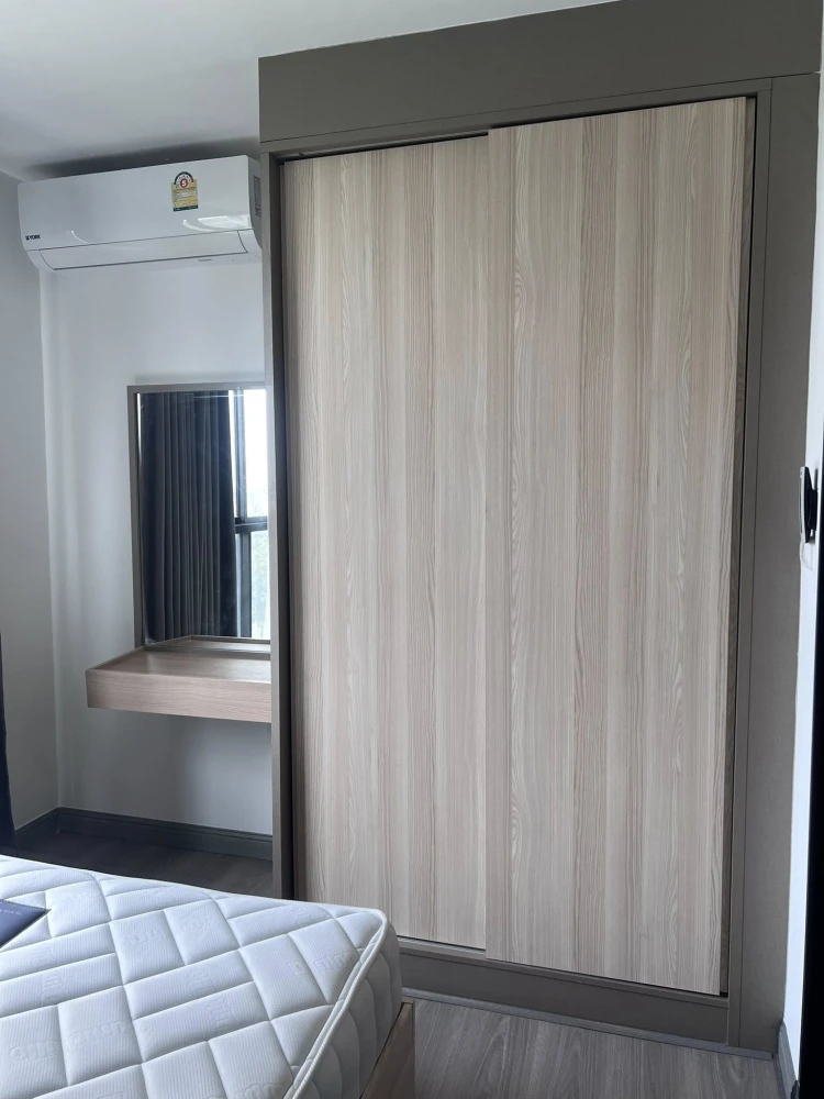 For rent: The Excel Khu Khot, Building C, 7th floor. Furniture as shown in the pictures, high-quality built-in fixtures. Don't miss this opportunity!