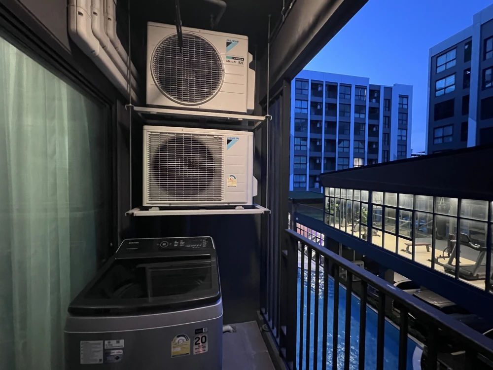 For rent: The Excel Ladprao-Sutthisan, 3rd floor room with swimming pool view, fully furnished and appliances, ready to move in, just bring your bags