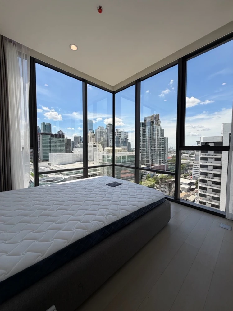 For rent: The Extro Phayathai-Rangnam, 10th floor, city view, fully furnished. Book now!