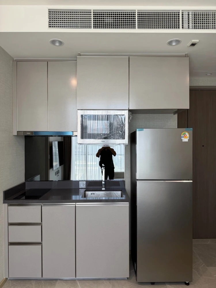 For rent: The Extro Phayathai-Rangnam, 10th floor, city view, fully furnished. Book now!