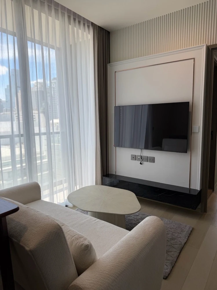 For rent: The Extro Phayathai-Rangnam, 10th floor, city view, fully furnished. Book now!