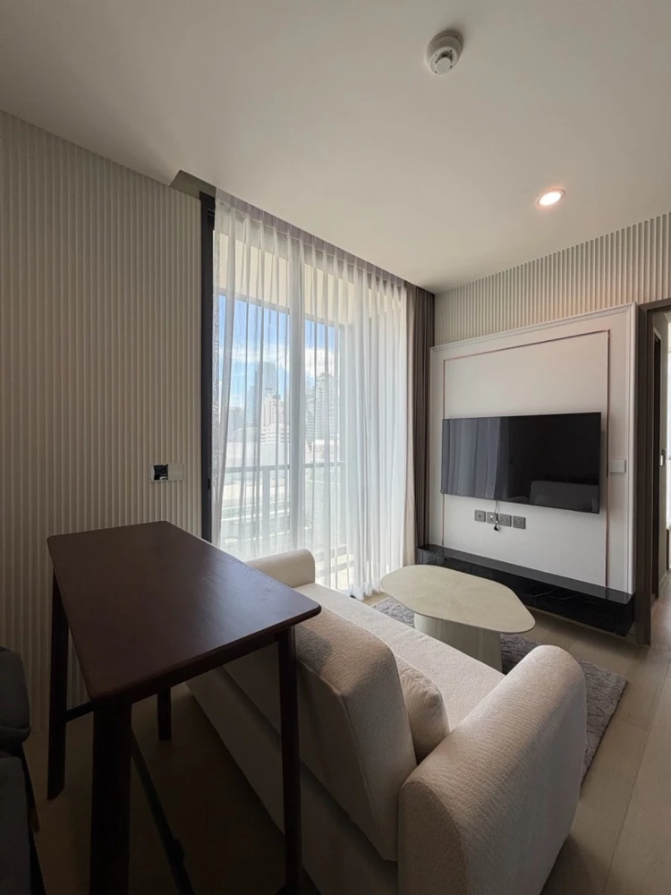 For rent: The Extro Phayathai-Rangnam, 10th floor, city view, fully furnished. Book now!