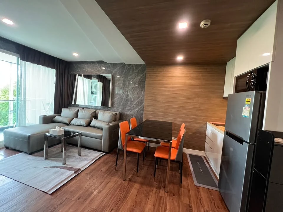 For rent: The Feelture Pattaya. Nice, fully furnished room. Book now! (Quickly!)