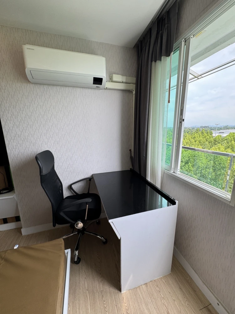 For rent: The Feelture Pattaya, corner room with privacy, plenty of usable space, good location, complete amenities. Hurry and reserve now!