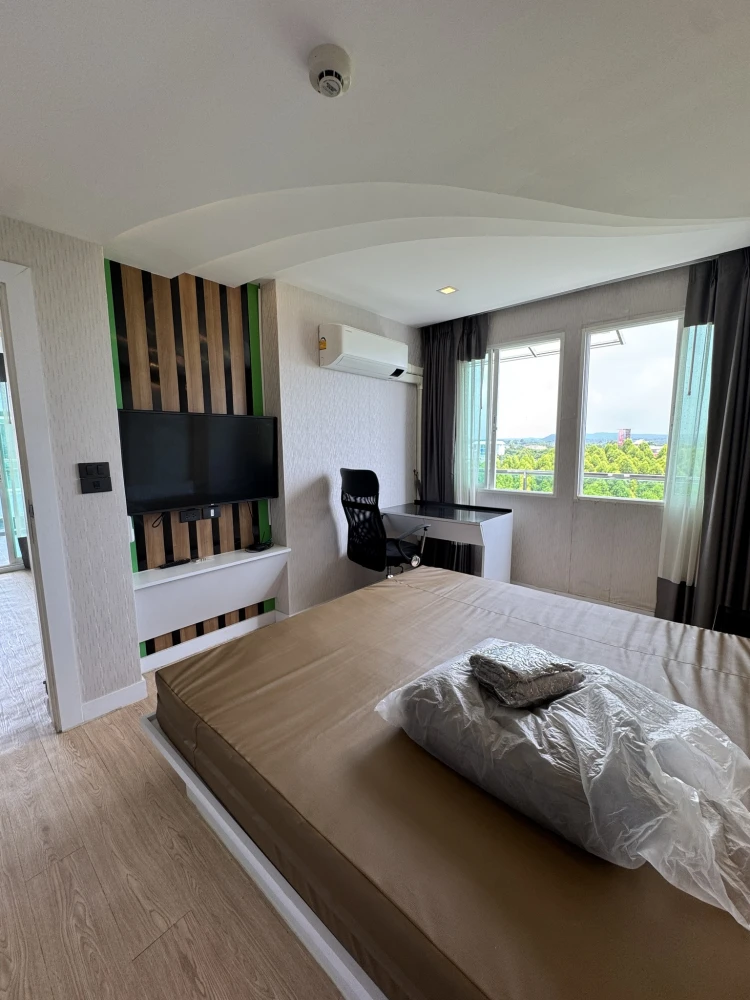 For rent: The Feelture Pattaya, corner room with privacy, plenty of usable space, good location, complete amenities. Hurry and reserve now!