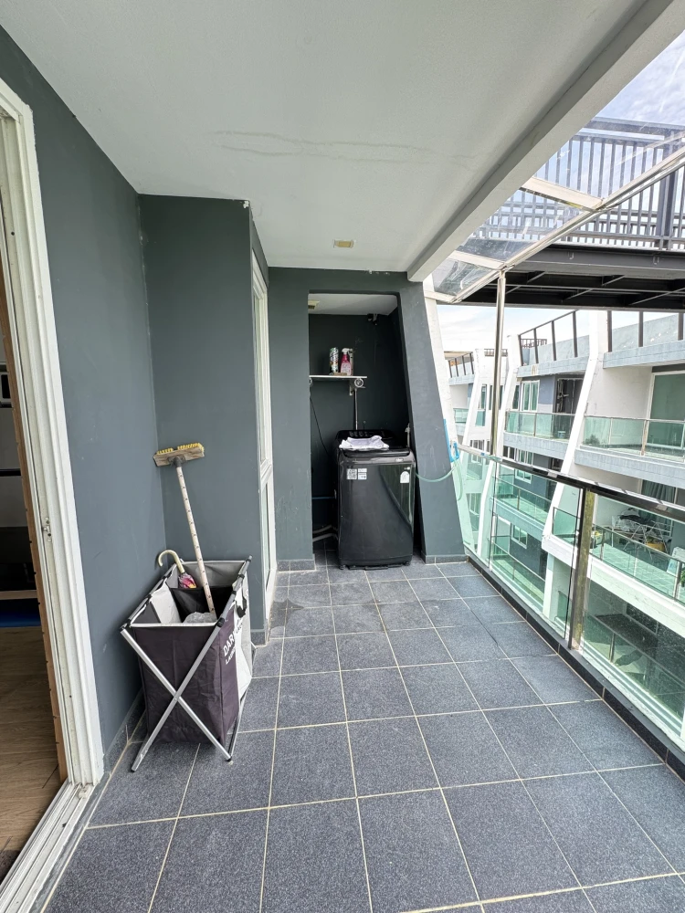For rent: The Feelture Pattaya, corner room with privacy, plenty of usable space, good location, complete amenities. Hurry and reserve now!