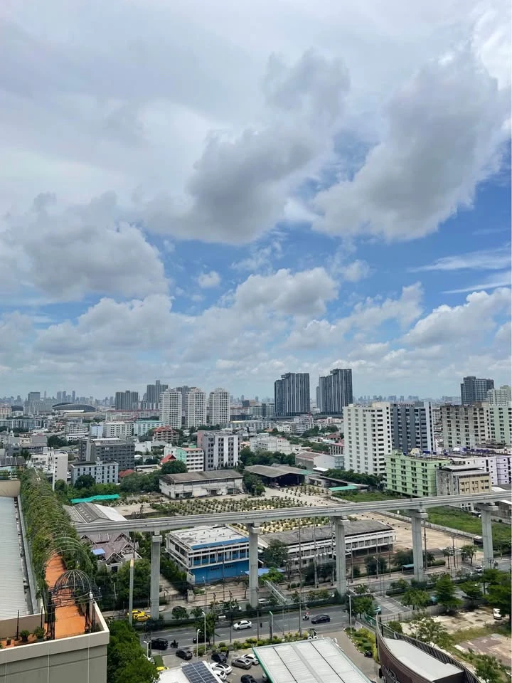 For sale rent: The Four Wings residence, spacious luxury condo, built-in kitchen and wide balcony, 15th floor, corner room, ready to move in