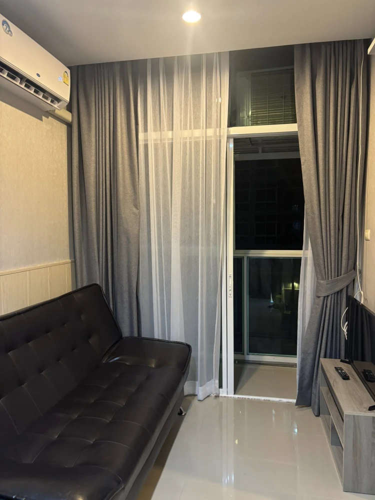 For rent: The Grand Jomtien, 9th floor, nice room, fully furnished. Interested? Reserve now. Don't miss out!