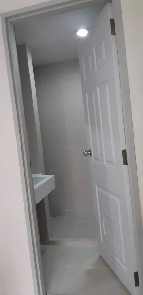 For rent: The Grass Pattaya, a nice room on the 2nd floor, fully furnished, great location, great common area. Reserve now!