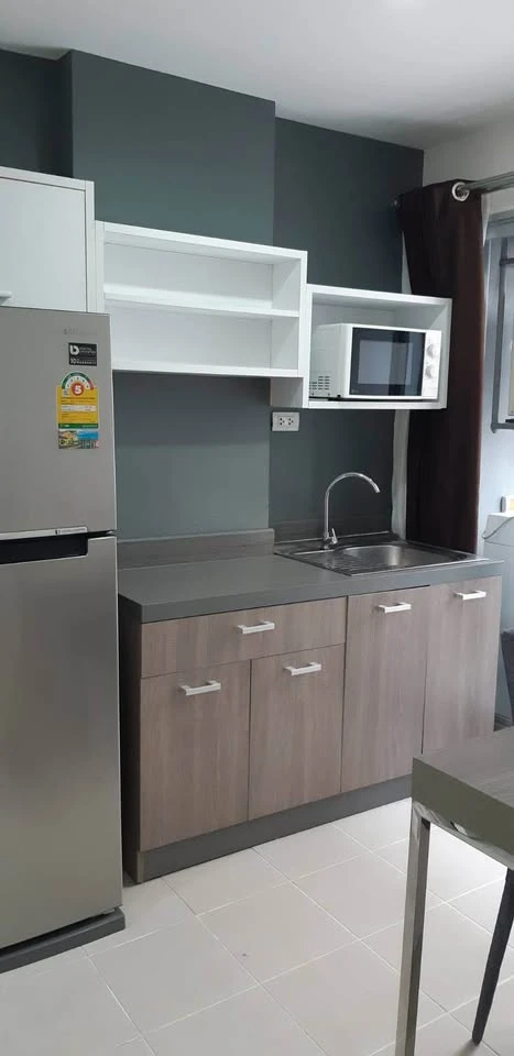 For rent: The Grass Pattaya, a nice room on the 2nd floor, fully furnished, great location, great common area. Reserve now!