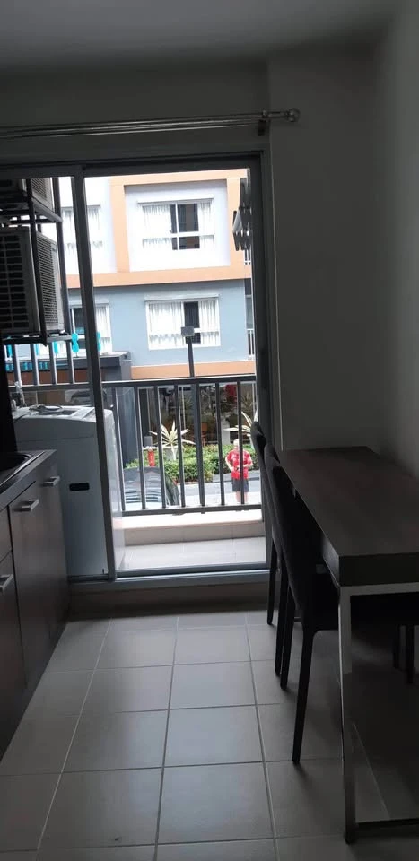 For rent: The Grass Pattaya, a nice room on the 2nd floor, fully furnished, great location, great common area. Reserve now!
