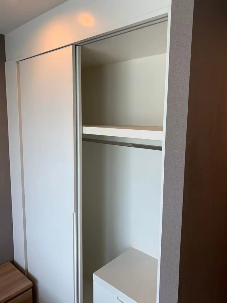 For rent: The Green Boulevard, divided into separate rooms, with a view overlooking the swimming pool, meeting all your needs.