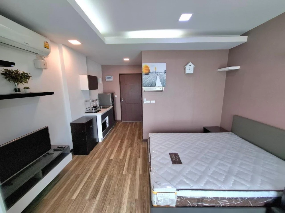 For rent: The Harmonest Condo, studio room, good location, fully furnished, don't miss it.