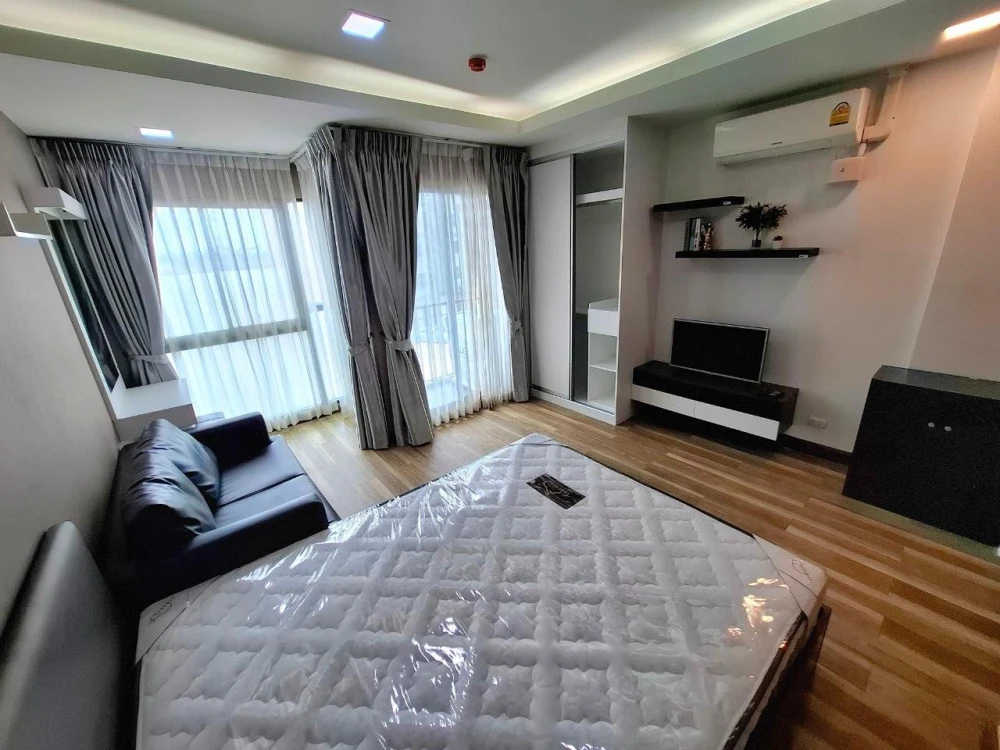 For rent: The Harmonest Condo, studio room, good location, fully furnished, don't miss it.