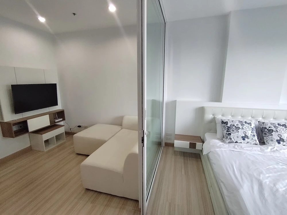 ให้เช่า The​ Hotle​ Condominium ห้องกั้นแยกอย่างดี แบ่งโซนลงตัว ราคาคุ้ม มาจองได้แล้ววันนี้