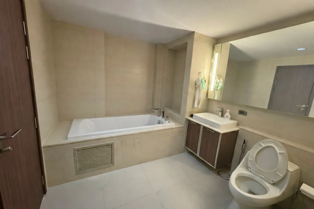 7 fully furnished apartments for rent at The Hudson Sathorn. Comfortable and ready to move in. Book now! Don't miss out! Act fast!