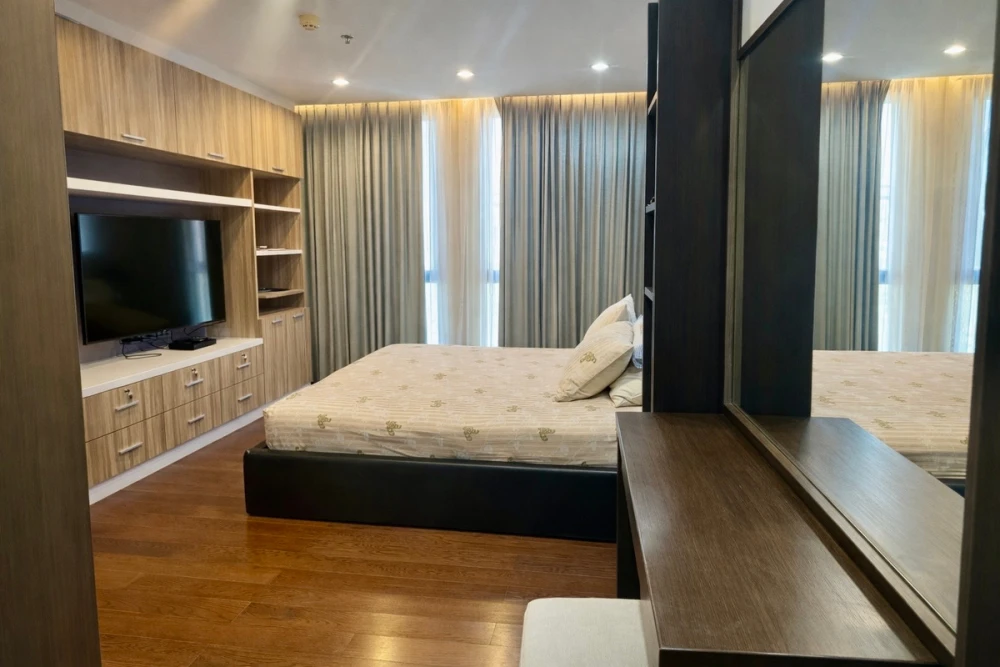 7 fully furnished apartments for rent at The Hudson Sathorn. Comfortable and ready to move in. Book now! Don't miss out! Act fast!