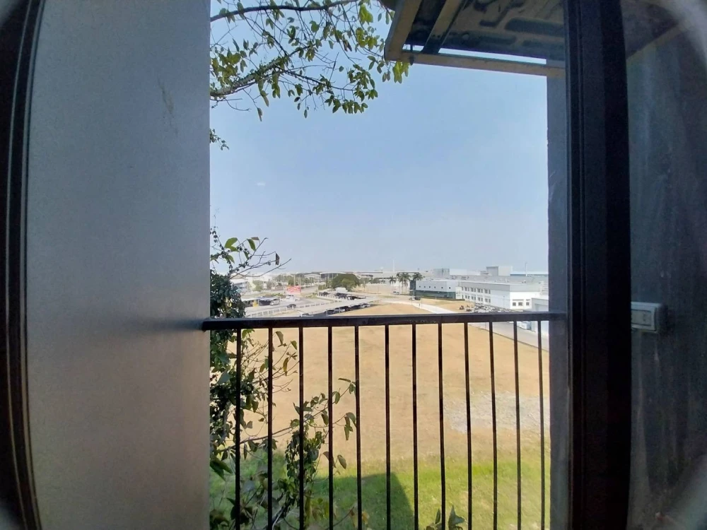 For rent: The Indeed Condo Amata, 5th floor, exterior view, fully furnished, very livable. Book now, don't miss out!