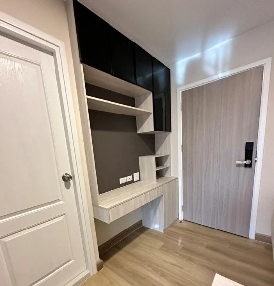 For rent: The Indeed Condo Amata, 5th floor, nice room, fully furnished, interested, reserve now, urgent.