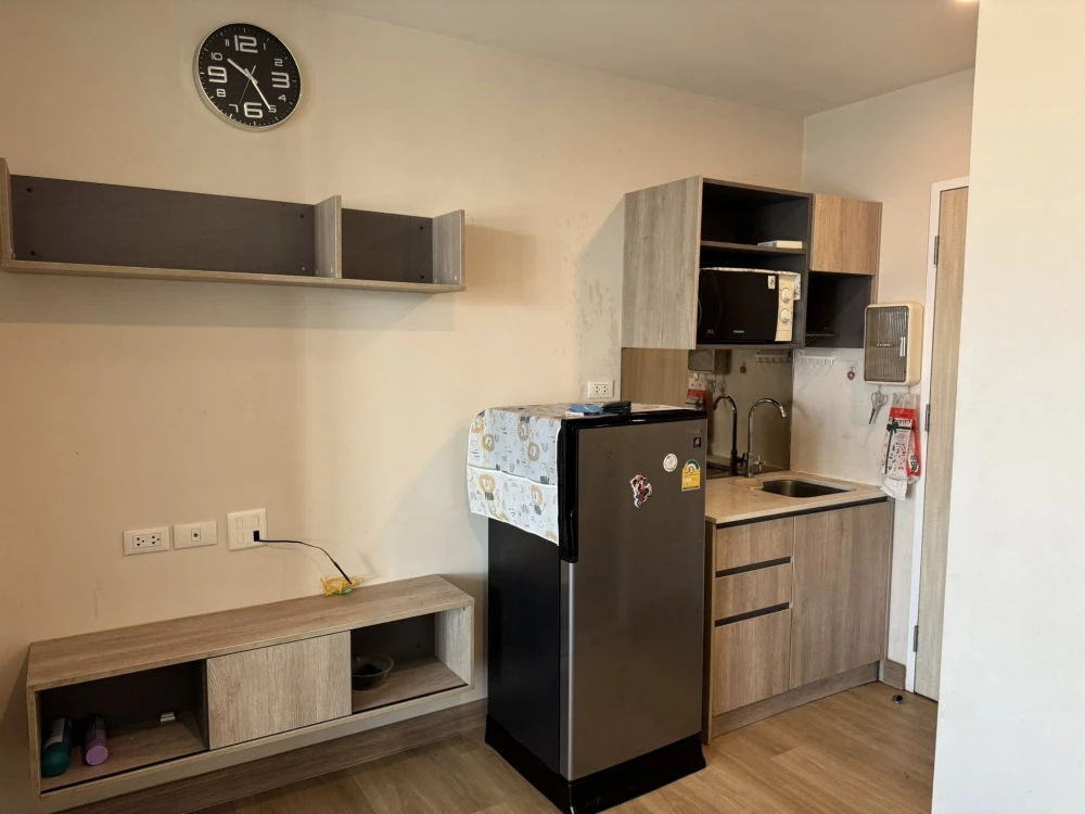 For rent: The Indeed Condo Amata, 5th floor unit. Great location, fully furnished. Book now!