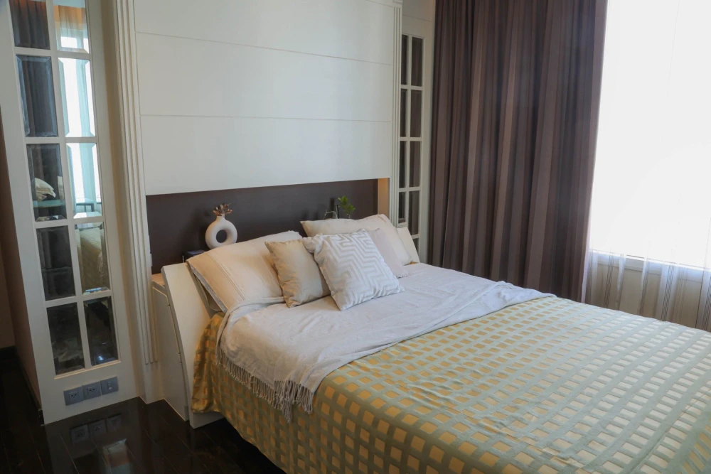 For rent: The Infinity, 30th floor, spacious room, luxurious, beautiful view both day and night, don't miss it.