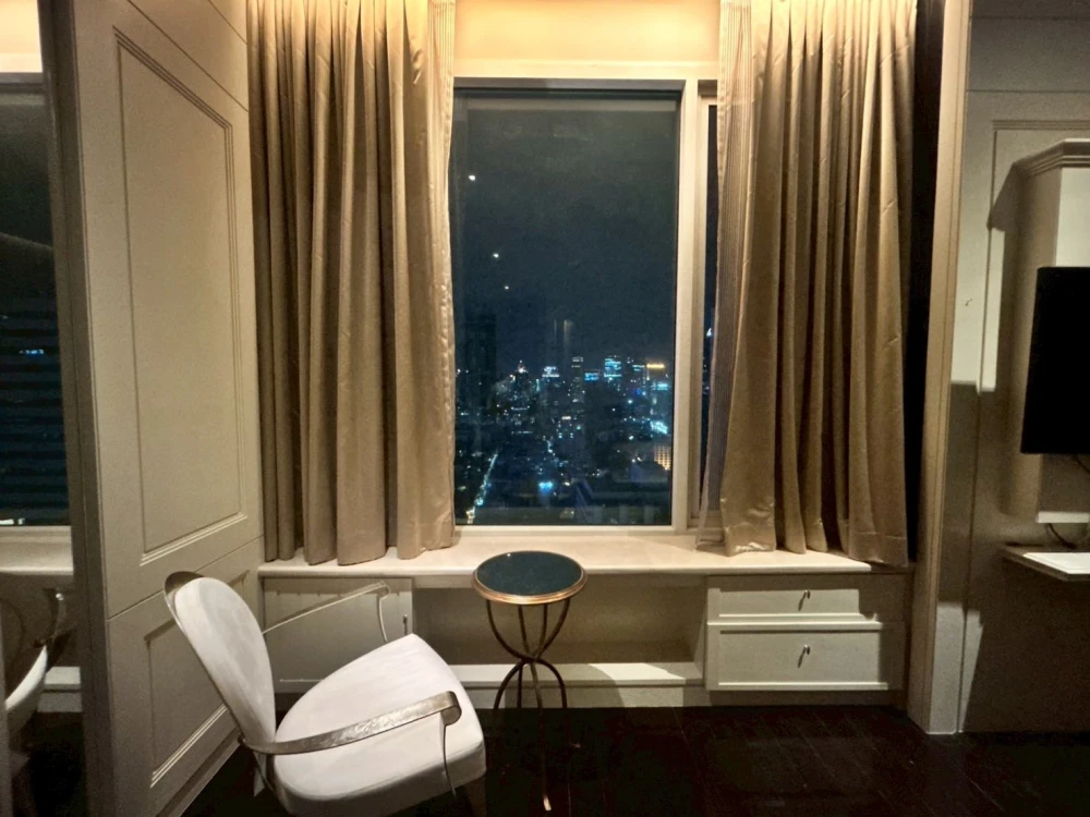 For rent: The Infinity, 30th floor, spacious room, luxurious, beautiful view both day and night, don't miss it.