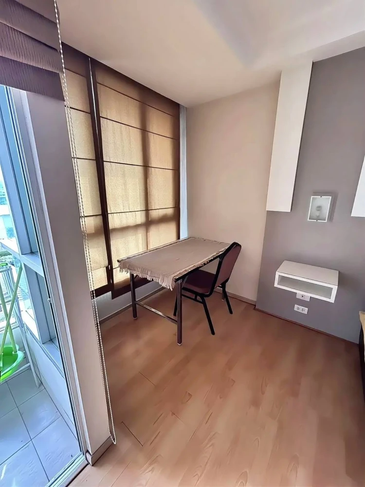For rent: The Inspire Place ABAC Rama 9, a nice room on the 6th floor in a great location with convenient transportation. Book now!