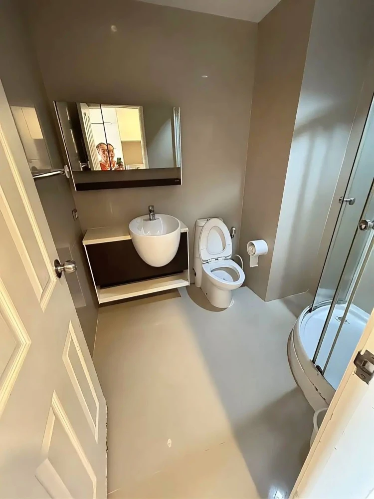 For rent: The Inspire Place ABAC Rama 9, a nice room on the 6th floor in a great location with convenient transportation. Book now!