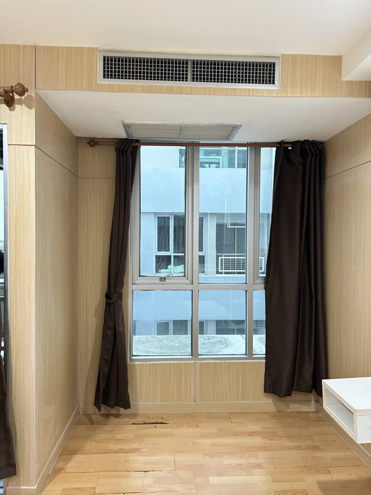 For rent: The Inspire Place ABAC Rama 9. Spacious and comfortable room with ample living space. Great value! Book now, don't miss this opportunity!