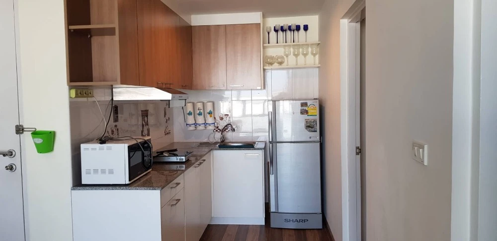 For rent: The IRIS Rama 9-Srinakarin, 5th floor, fully furnished, very livable. Book now!