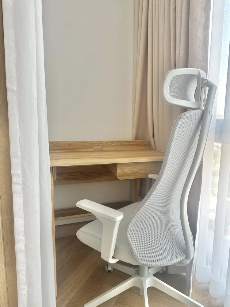 For rent: The Issara Ladprao, beautiful corner unit in a prime location. Perfect for those seeking convenience and privacy in the heart of the city. B