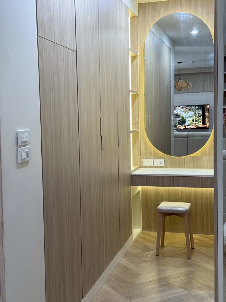 For rent: The Issara Ladprao, beautiful corner unit in a prime location. Perfect for those seeking convenience and privacy in the heart of the city. B