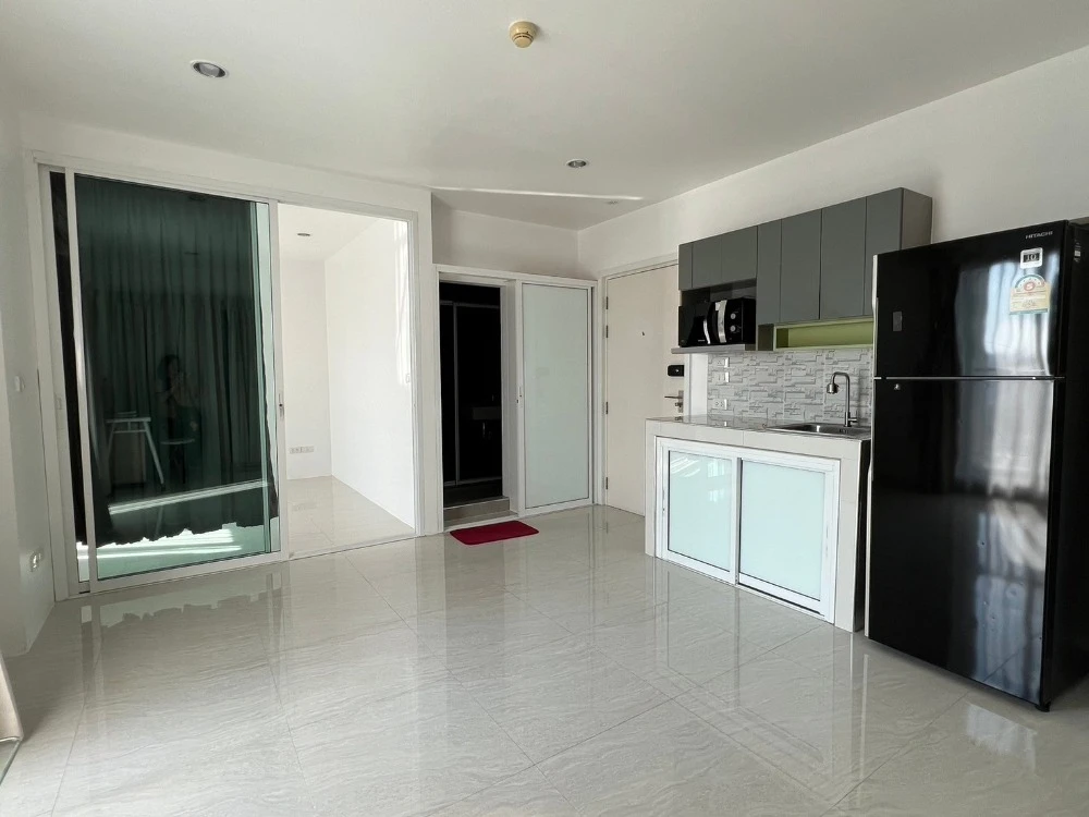 For rent: The Key Chaengwattana, 21st floor, fully furnished, very livable. Don't miss out!