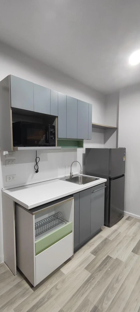 For rent: The Key Chaengwattana. Spacious room with ample usable space, fully furnished with appliances. This room is considered auspicious and brings